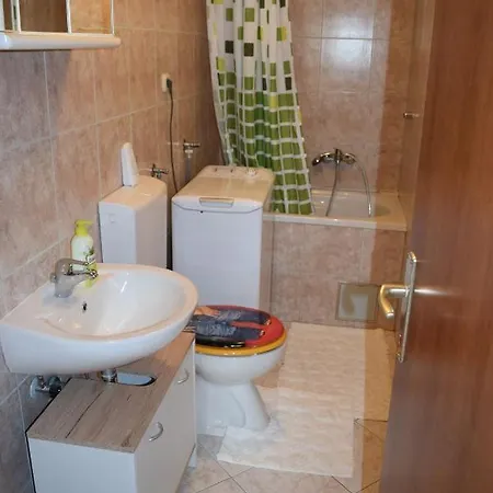 With A Parking Space - 12846 Apartment Split