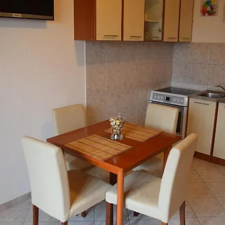 With A Parking Space - 12846 Appartement