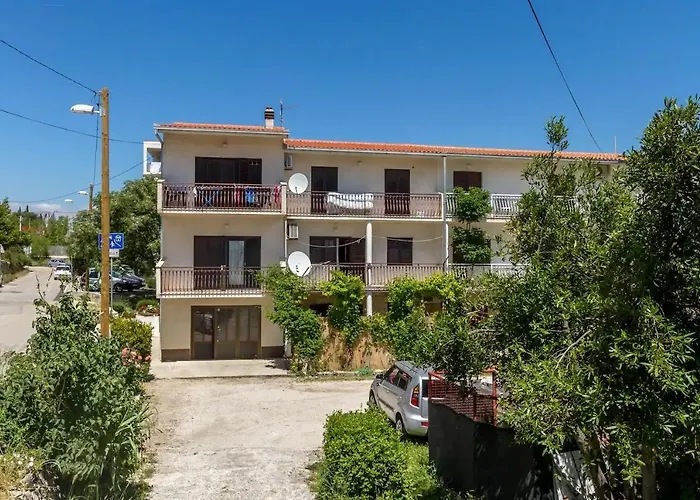 Lejlighed With A Parking Space - 12846